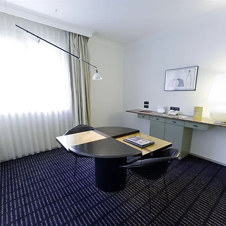 Hotel Park - Handwritten Collection