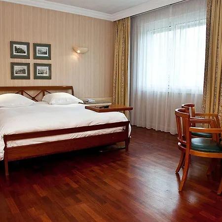 Hotel Park - Handwritten Collection 4*